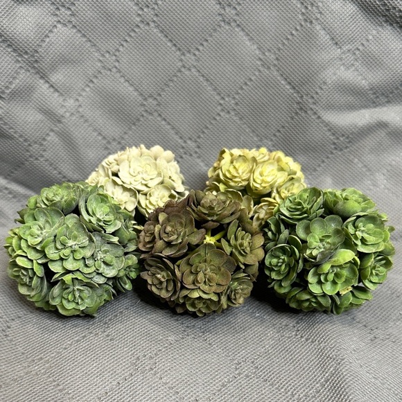 Home Decor Set of 5 Green & Cream Succulent Decorative Balls Floral Elegant NWOT - Picture 2 of 9